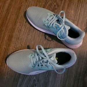 Reebok workout sneakers in mint green Size 8 1/2